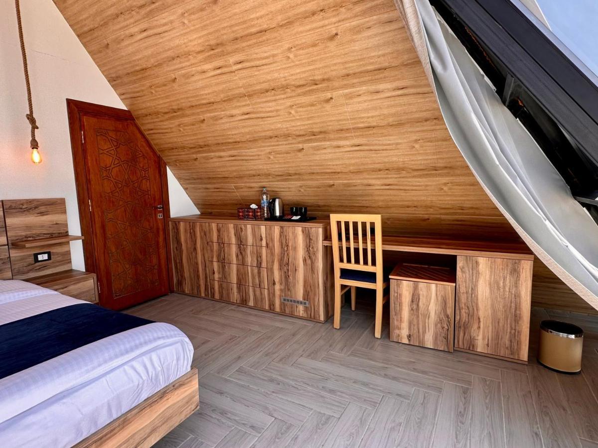 Deadsea Octagon Hotel Мадаба Екстериор снимка
