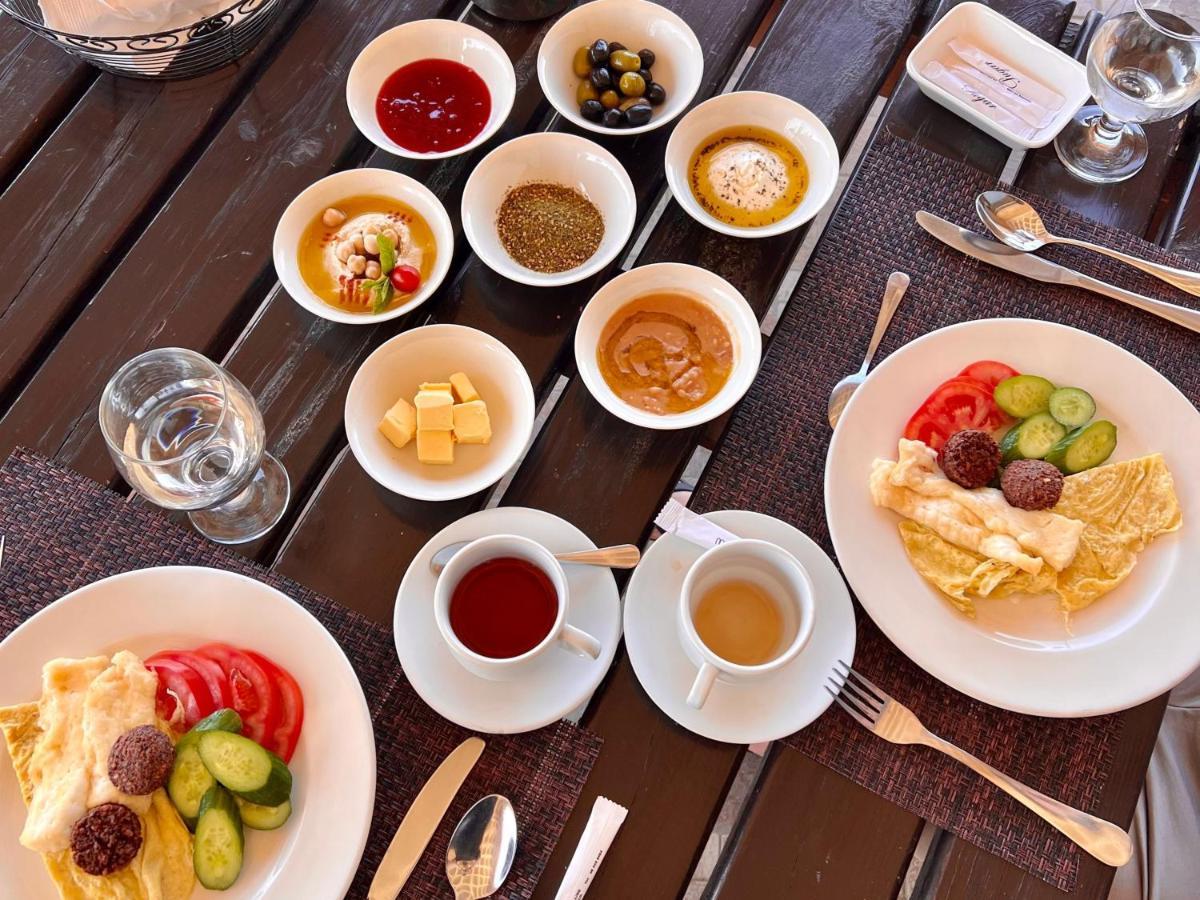 Deadsea Octagon Hotel Мадаба Екстериор снимка
